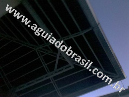 COBERTURA DA RAMPA, TELHAS ECOLÓGICAS ONDULINE, ESTRUTURA EM FERRO U2, UNIVERSIDADE UNIGRANRIO, UNIDADE NOVA IGUAÇU NO COLÉGIO IGUASSUANO.